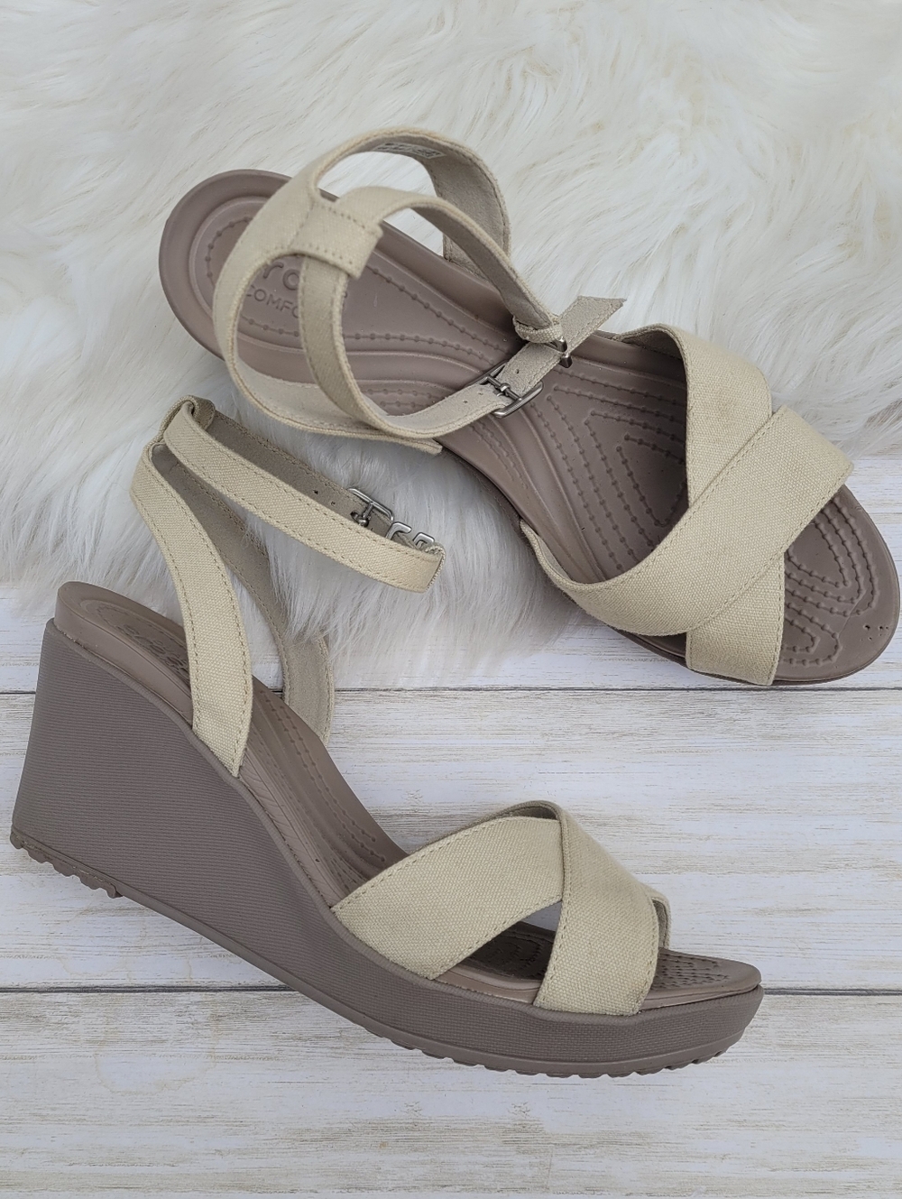 Crocs Leigh II Cross Ankle Strap Wedge Sandals Beige Canvas 204950 Women's 10